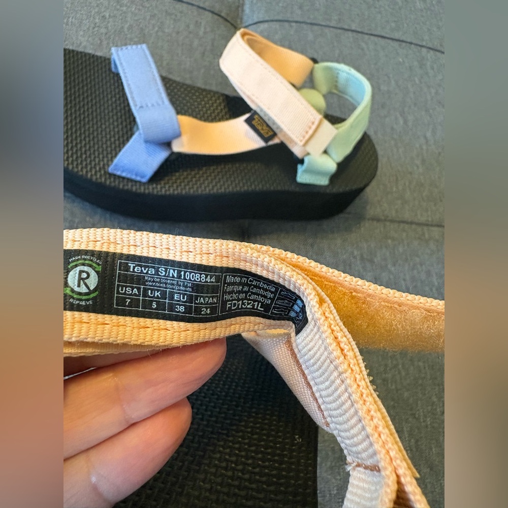 Teva Flatform Universal Platform sandals in Sherbet Multi - Picture 9 of 9